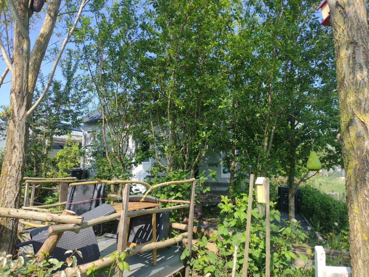 Tuinhuisje In Het Groen Almere Esterno foto